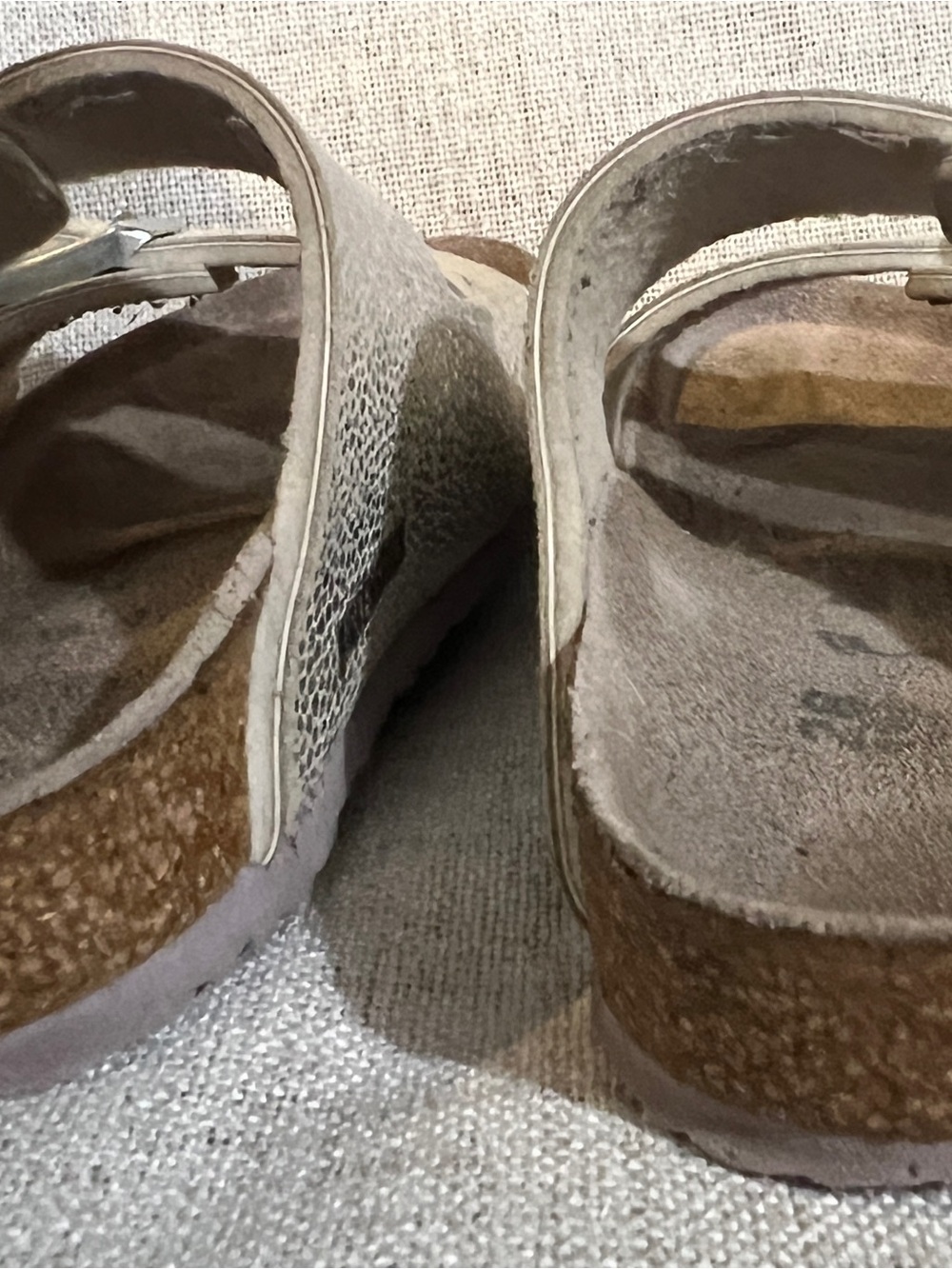 Birkenstock Holographic Glitter Sandal~Toddler SIZE: 10/28 - Picture 7 of 11